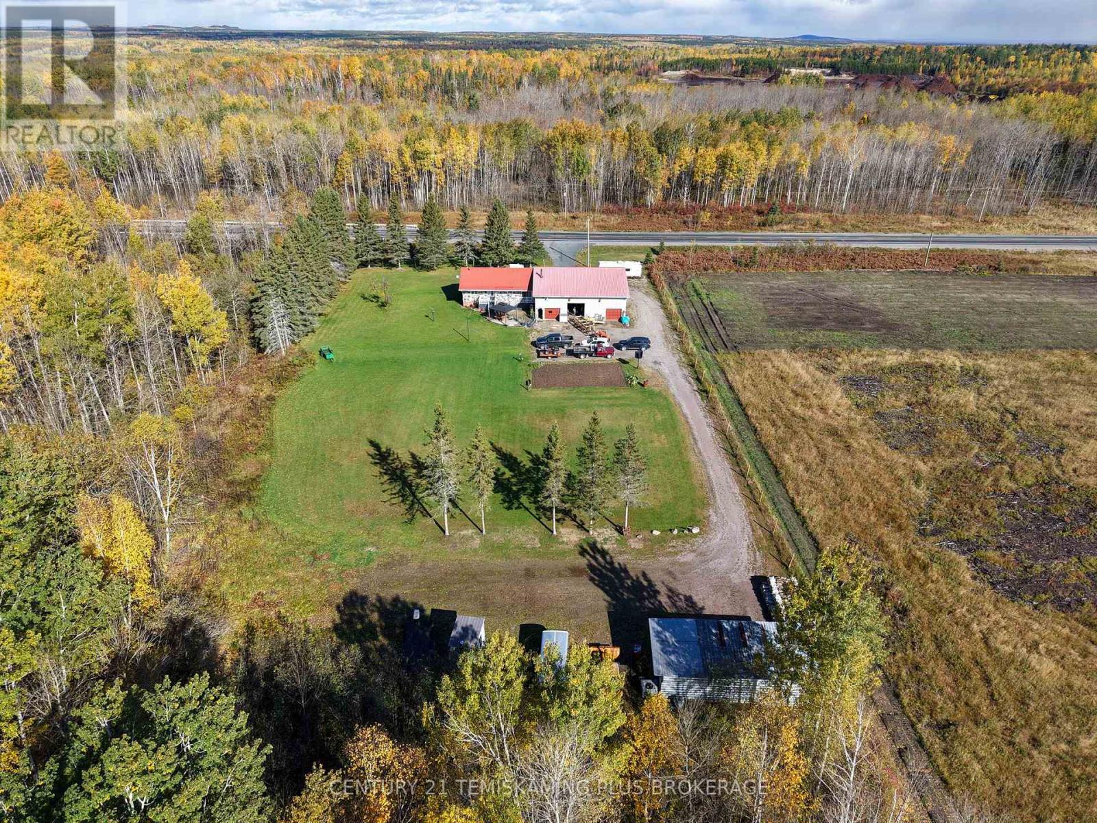887726 Hwy 65 W Property Photo 39