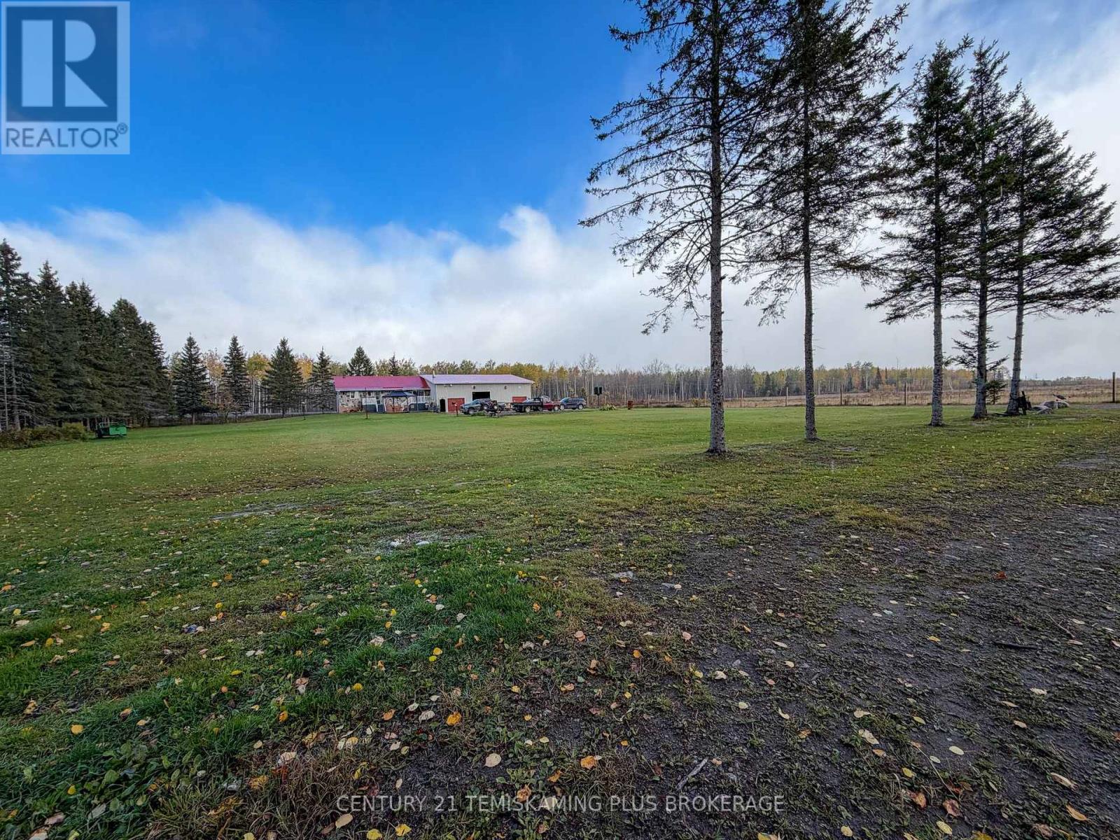 887726 Hwy 65 W Property Photo 42