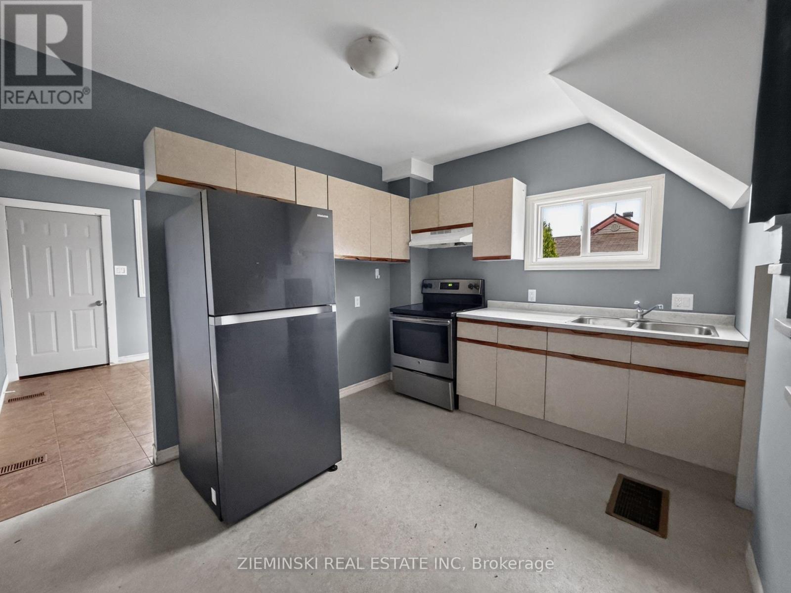 85 Marion Street Property Photo 4