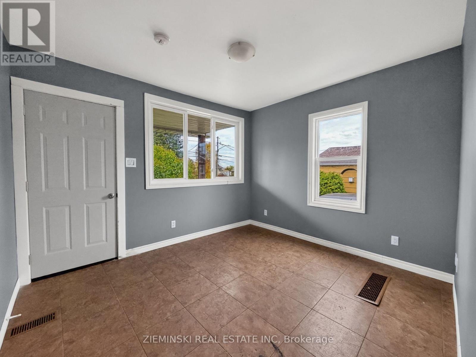 85 Marion Street Property Photo 6