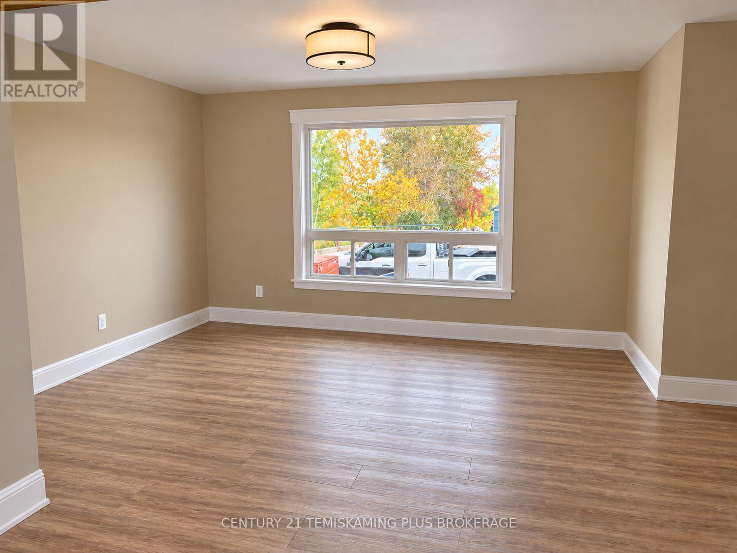 24 Park Place Property Photo 3