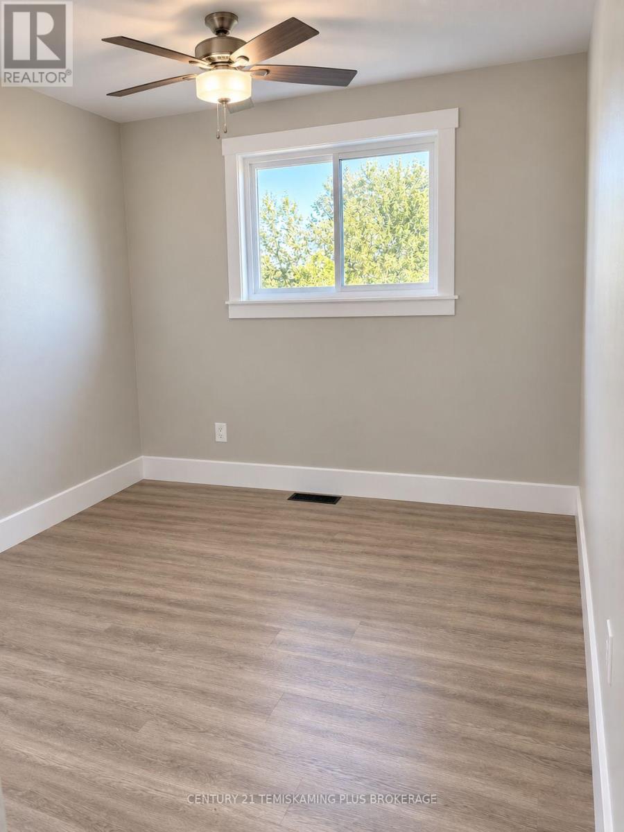 24 Park Place Property Photo 8