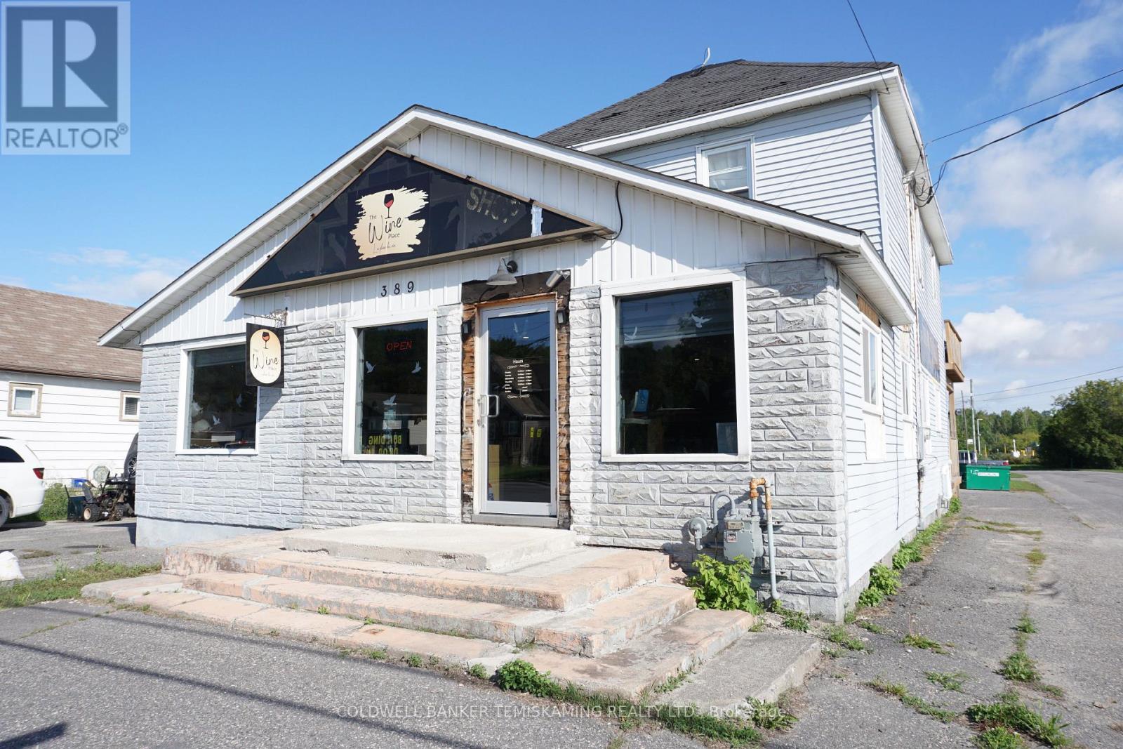 389 Whitewood Avenue W Property Photo 1
