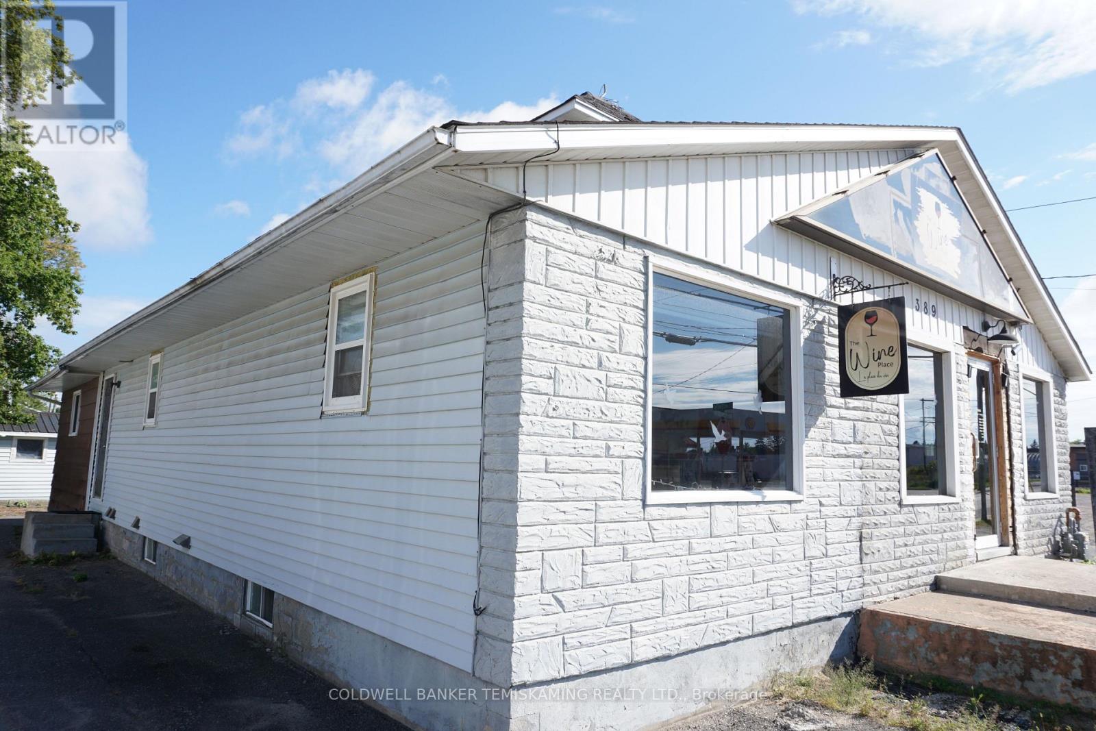 389 Whitewood Avenue W Property Photo 9