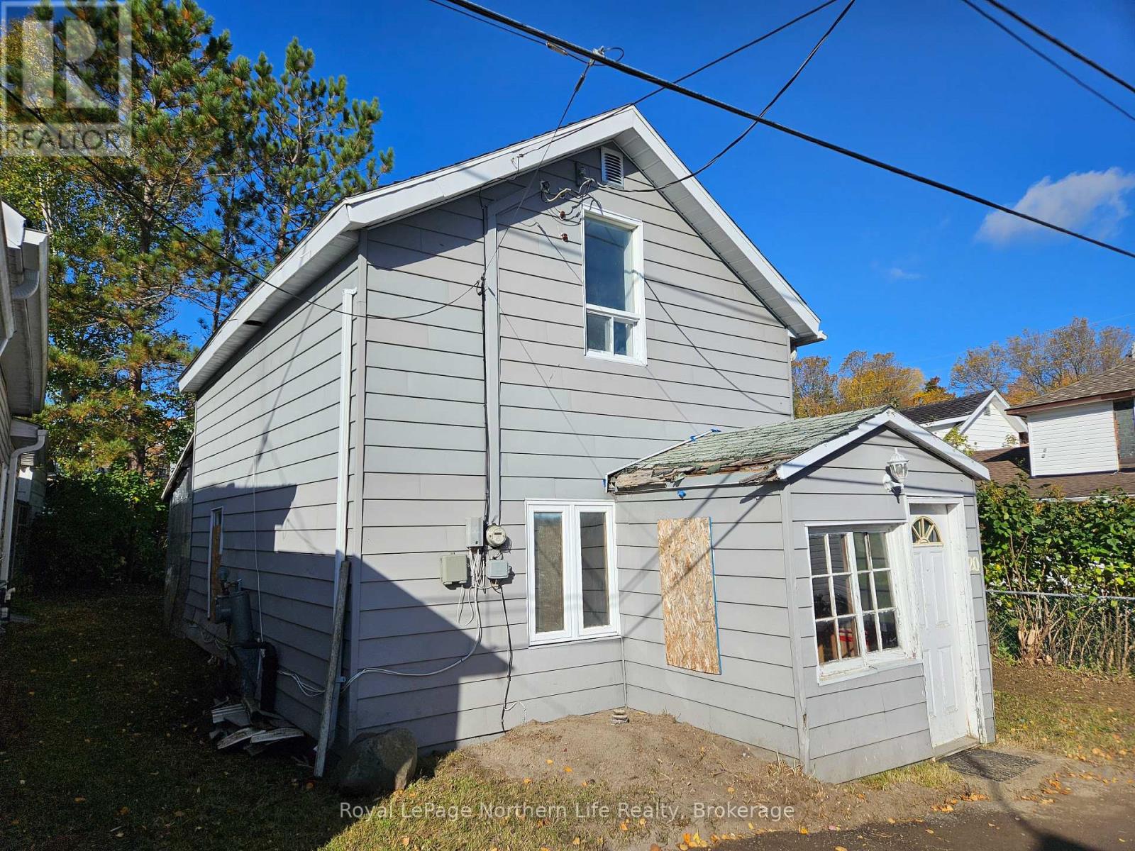 20 Lower Helen Street Property Photo 1