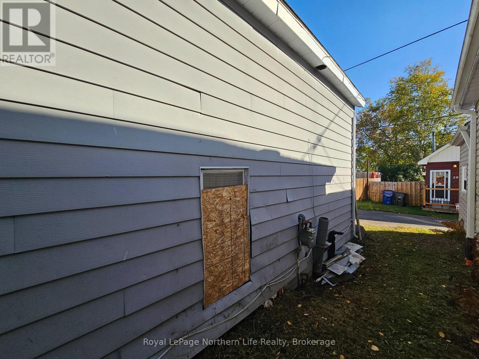 20 Lower Helen Street Property Photo 5