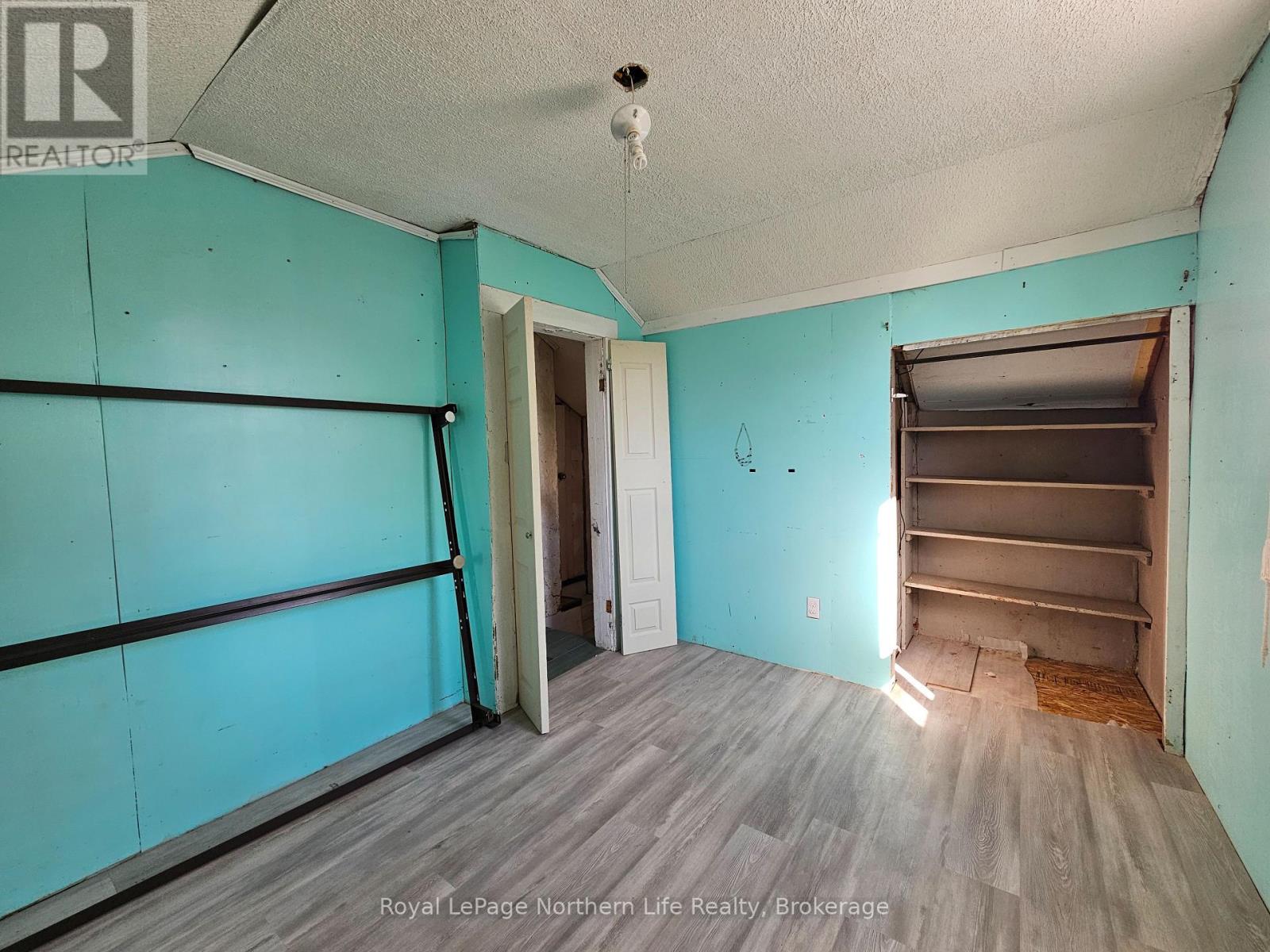 20 Lower Helen Street Property Photo 10