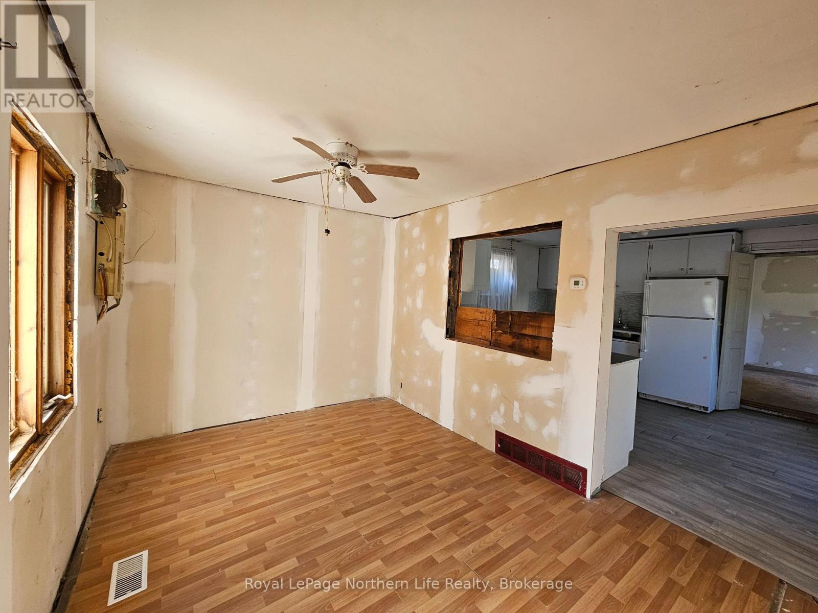 20 Lower Helen Street Property Photo 13