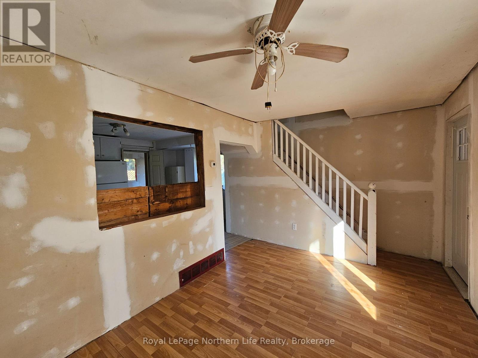20 Lower Helen Street Property Photo 14