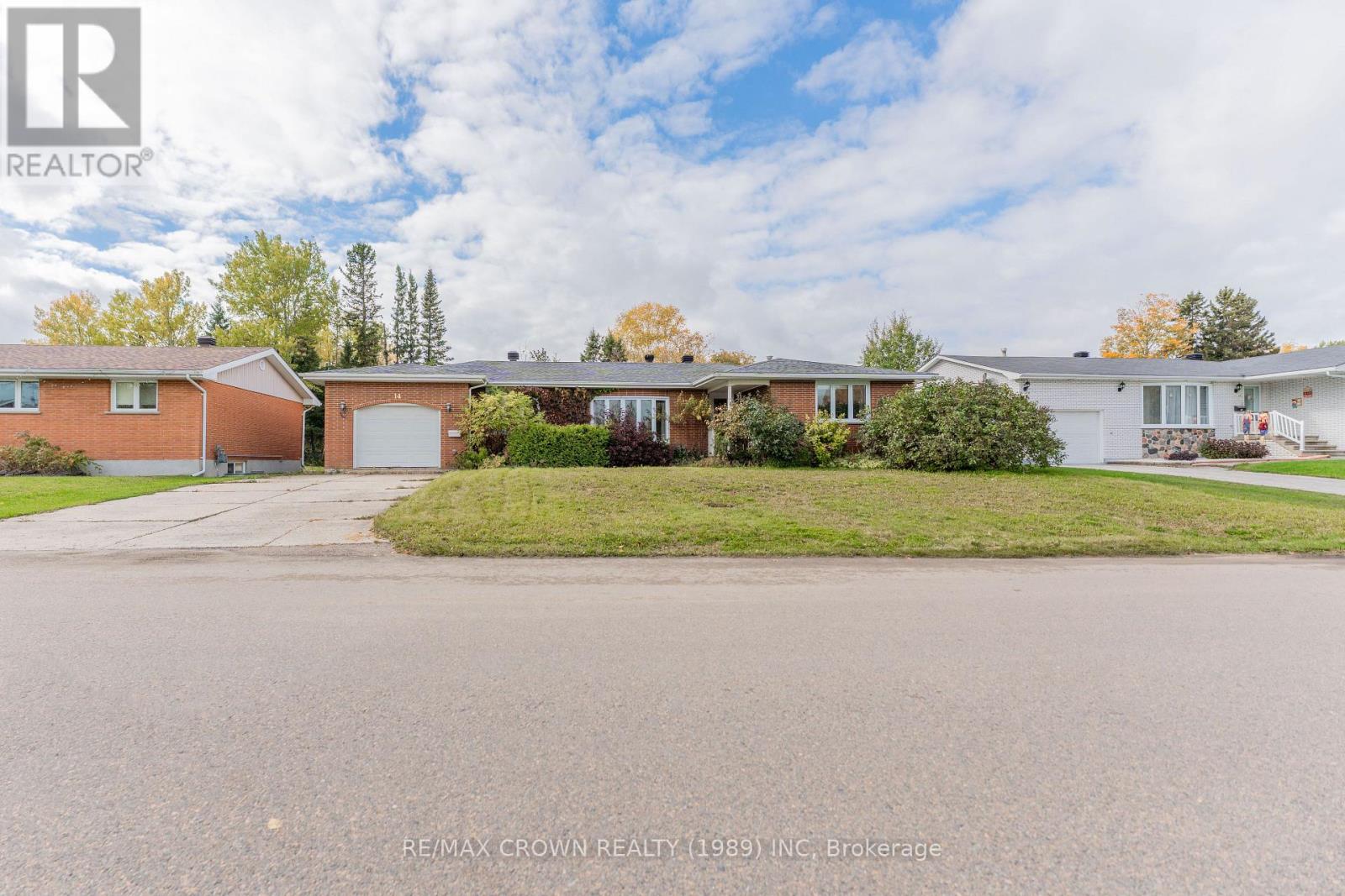 14 Kennedy Avenue Property Photo 2
