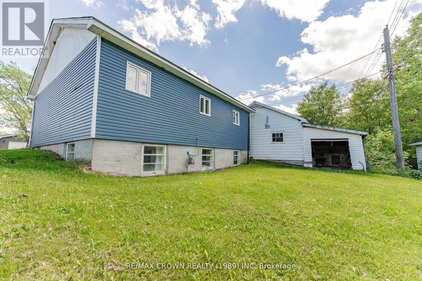30 Pine Crescent Property Photo 3
