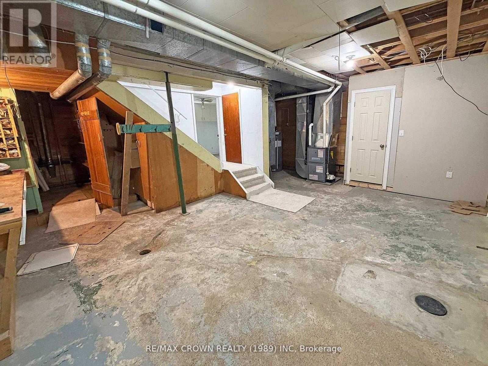 30 Pine Crescent Property Photo 35