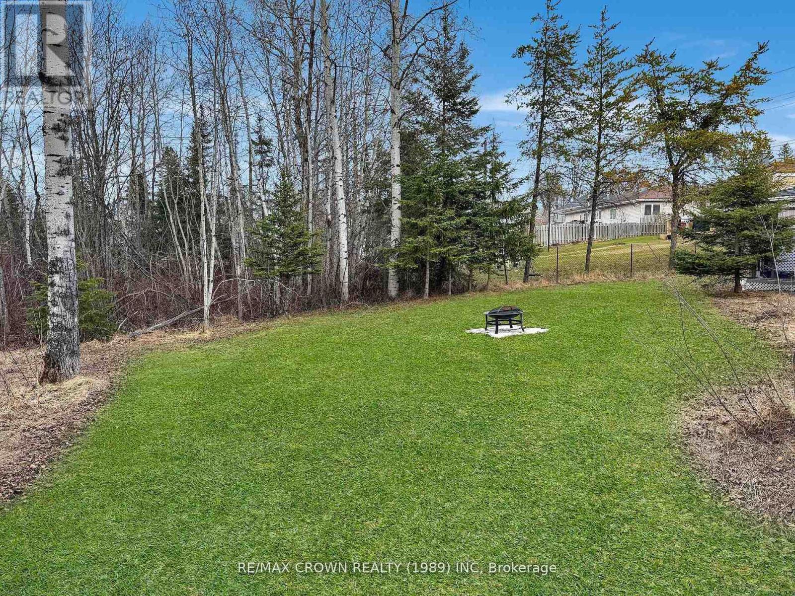 30 Pine Crescent Property Photo 46