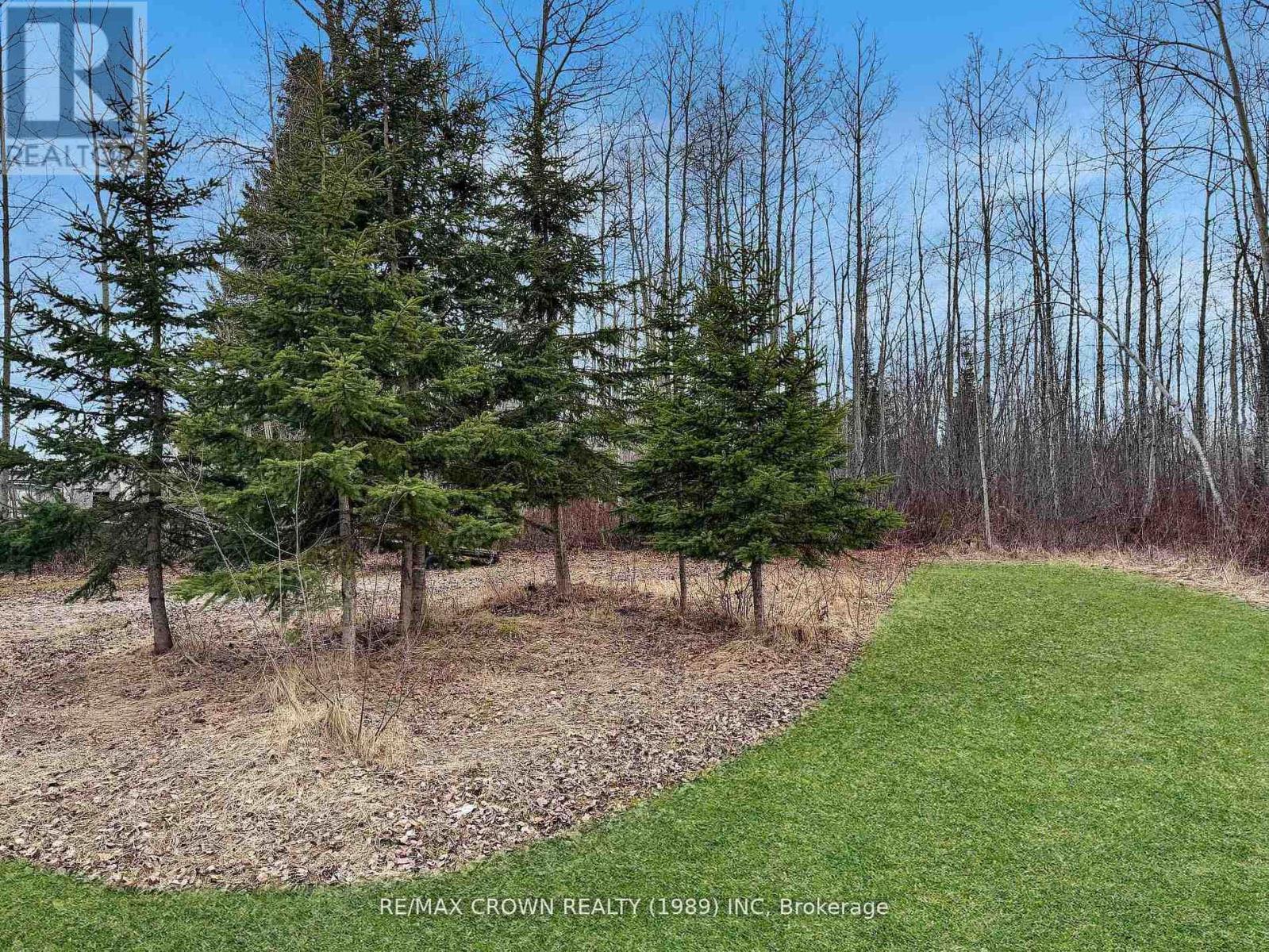 30 Pine Crescent Property Photo 47