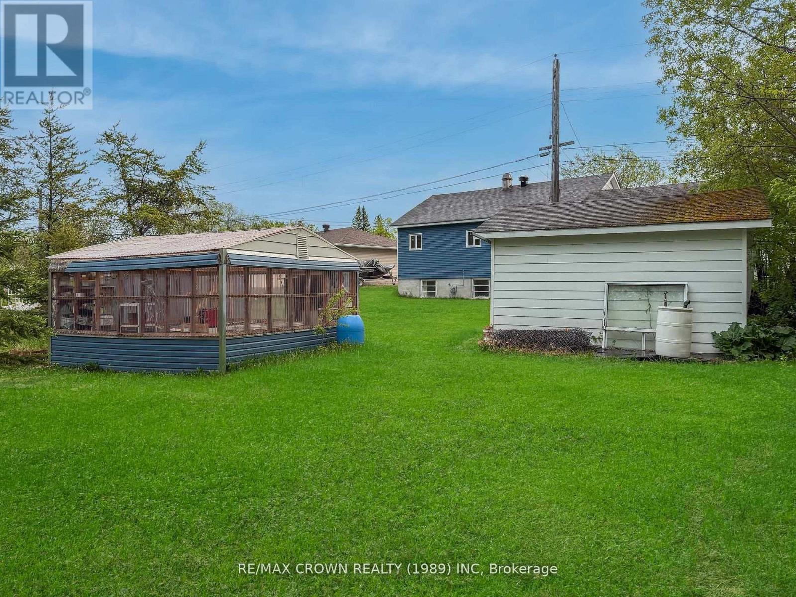 30 Pine Crescent Property Photo 49