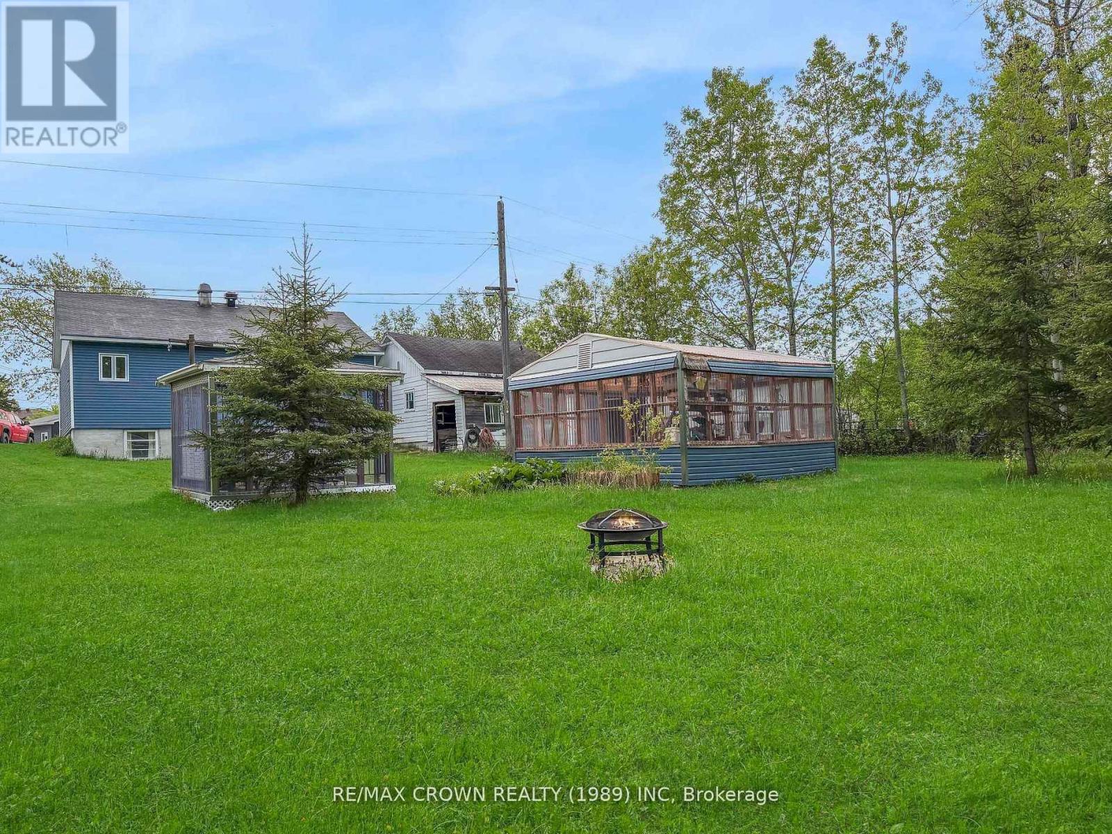 30 Pine Crescent Property Photo 50