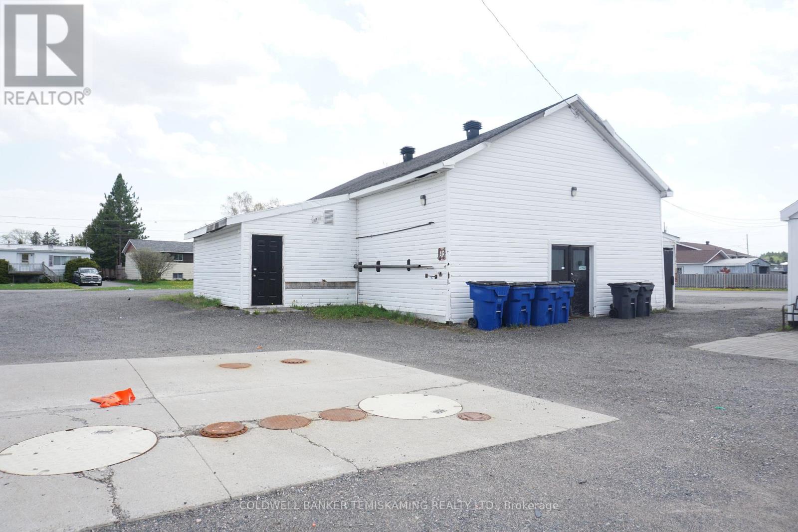 102 King Street Property Photo 6