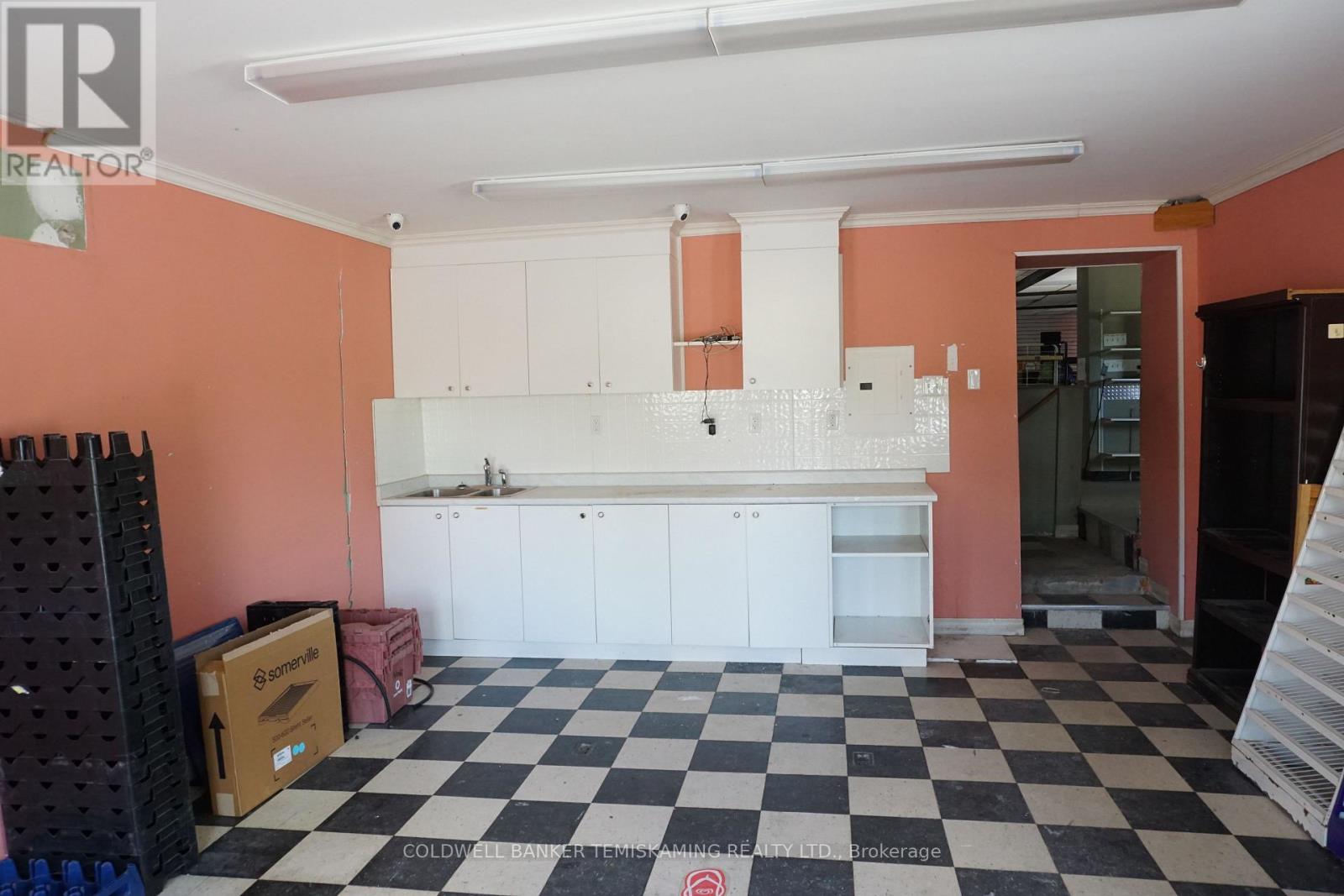 102 King Street Property Photo 27