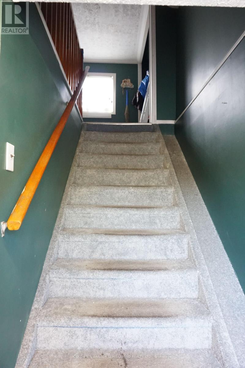 102 King Street Property Photo 35