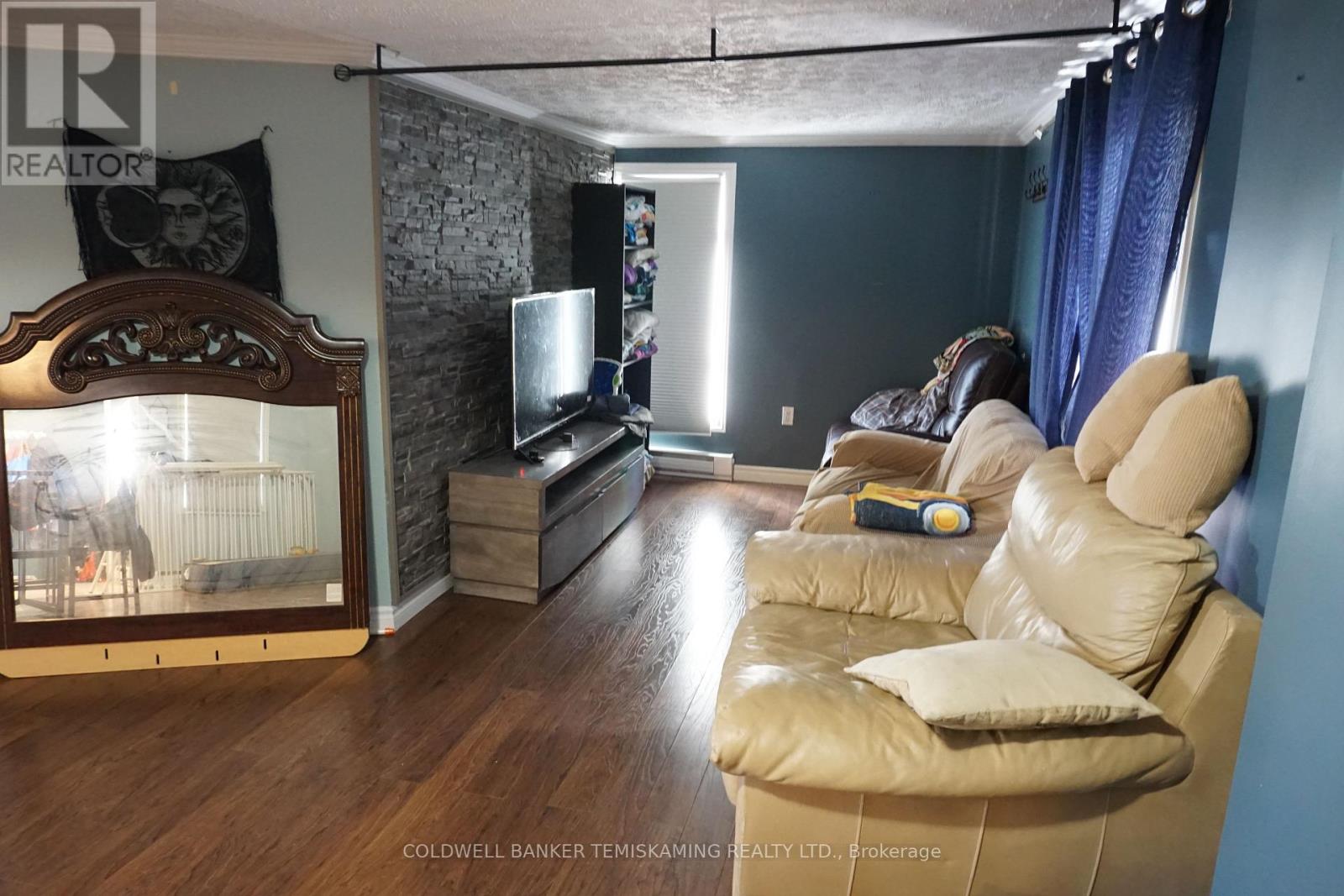 102 King Street Property Photo 40
