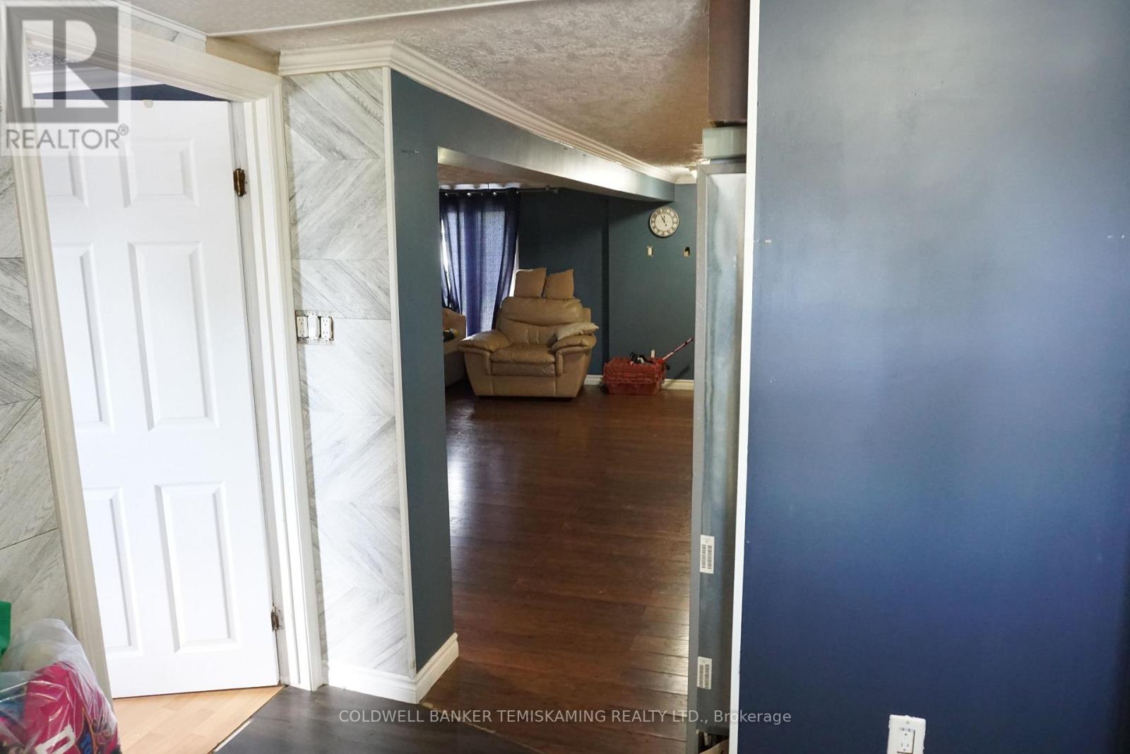 102 King Street Property Photo 42