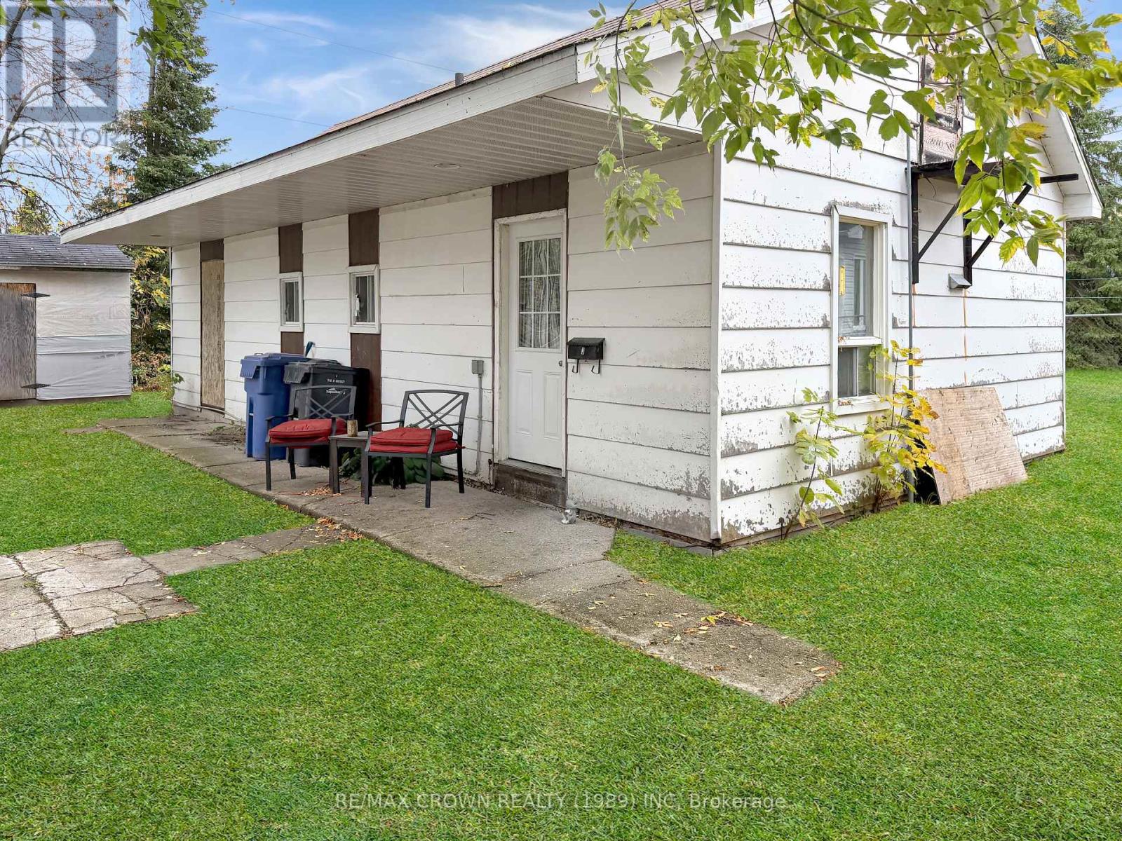 27 Stewart Avenue Property Photo 3