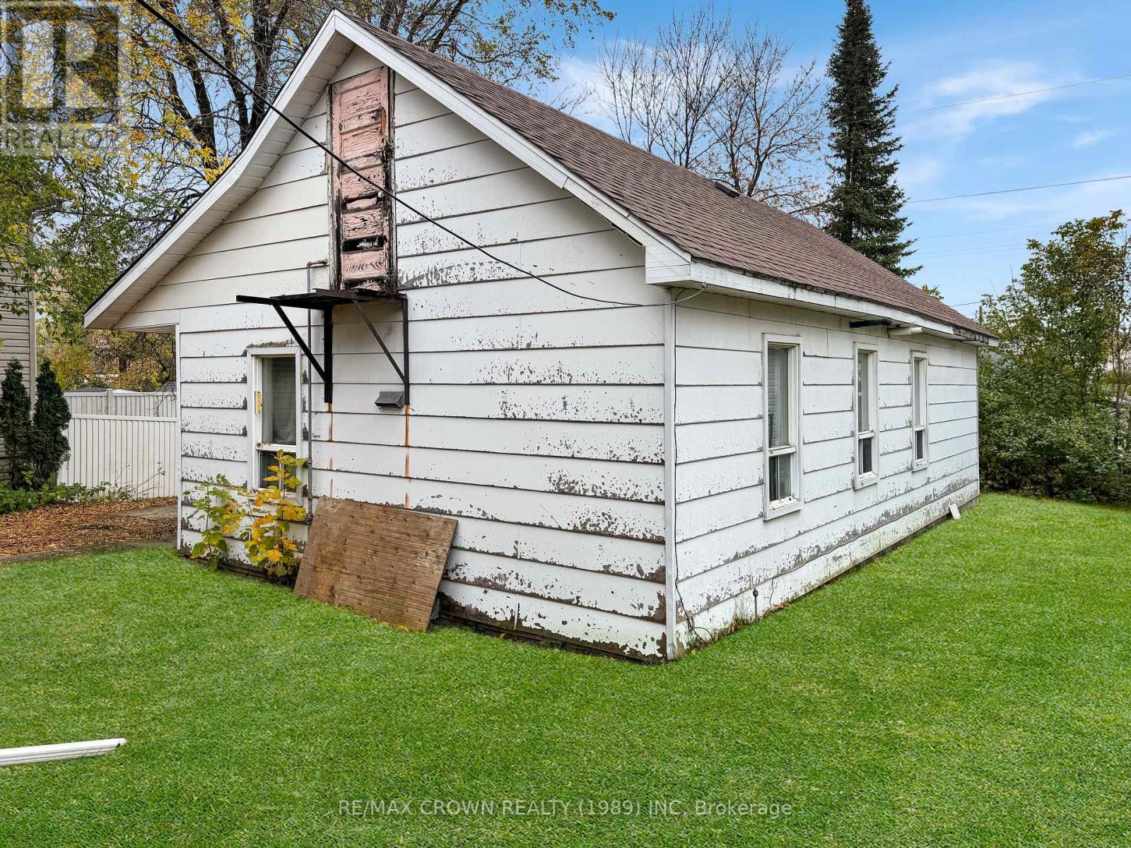 27 Stewart Avenue Property Photo 42