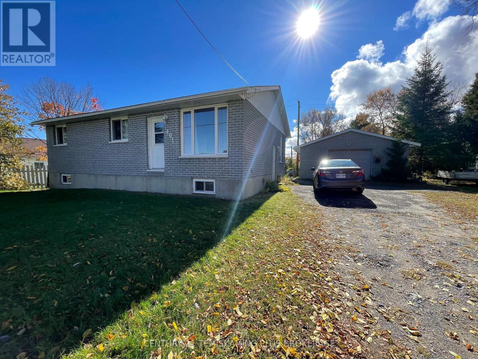 401 Lakeview Avenue S Property Photo 1