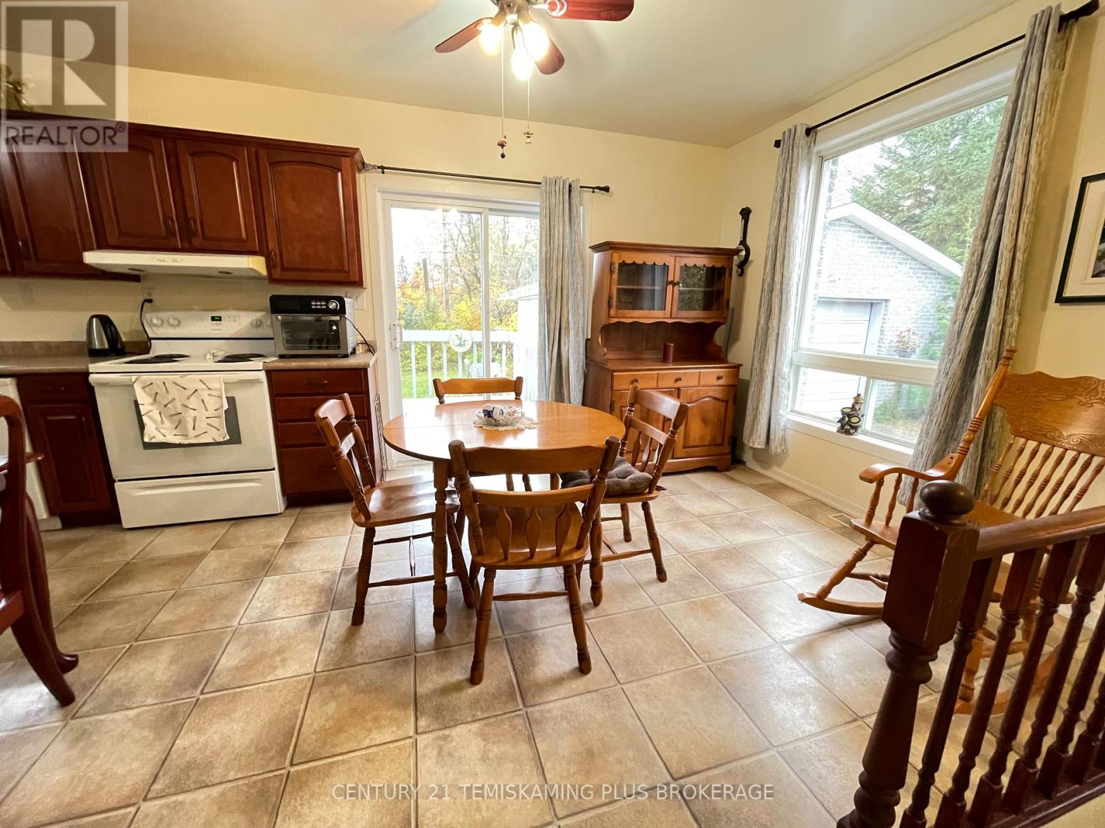 401 Lakeview Avenue S Property Photo 14