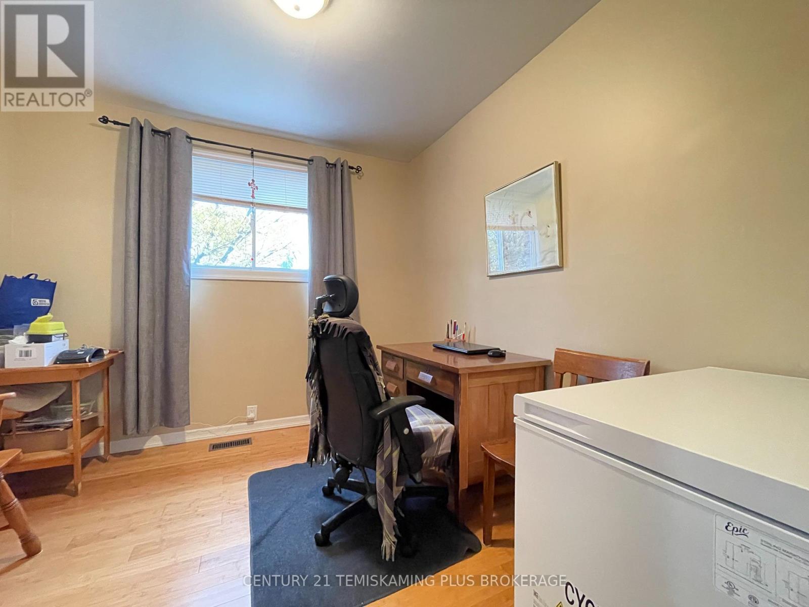 401 Lakeview Avenue S Property Photo 23