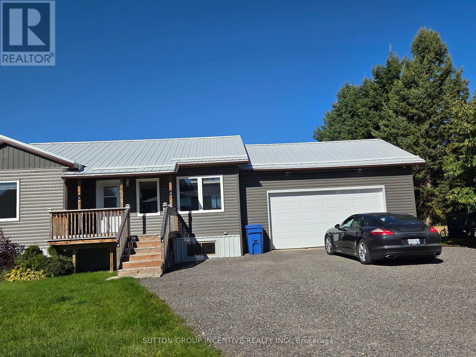 24 Bowman Avenue Property Photo 1