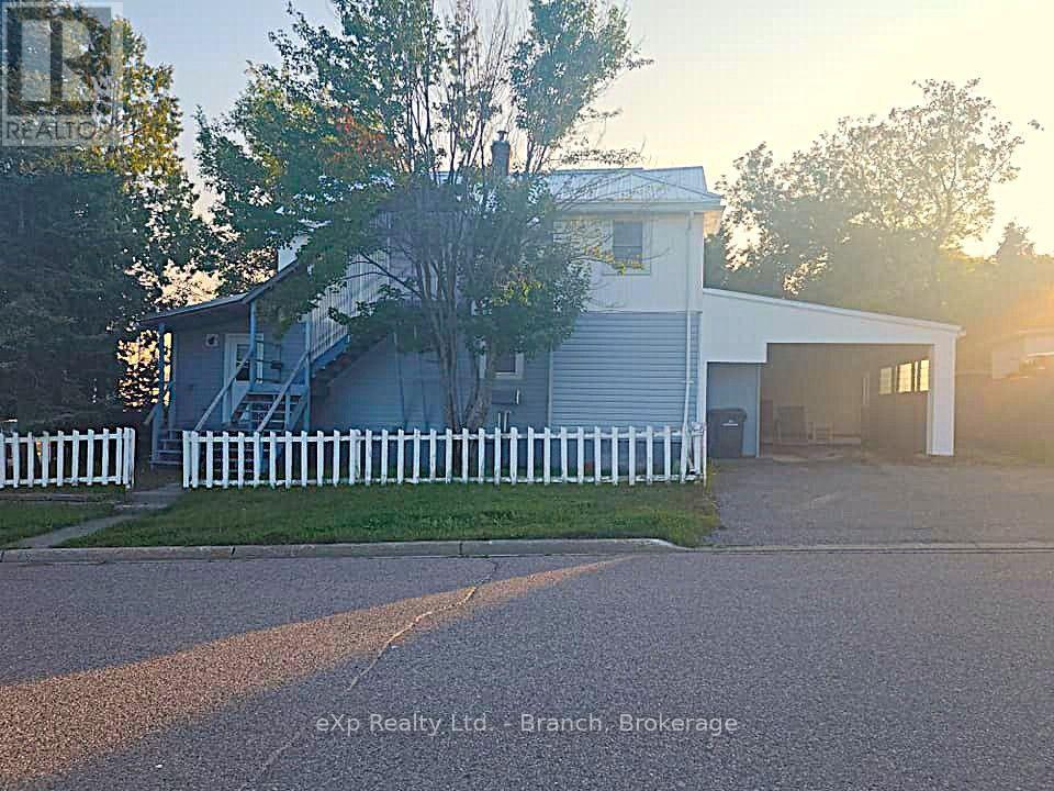 58 Second Street E Property Photo 1