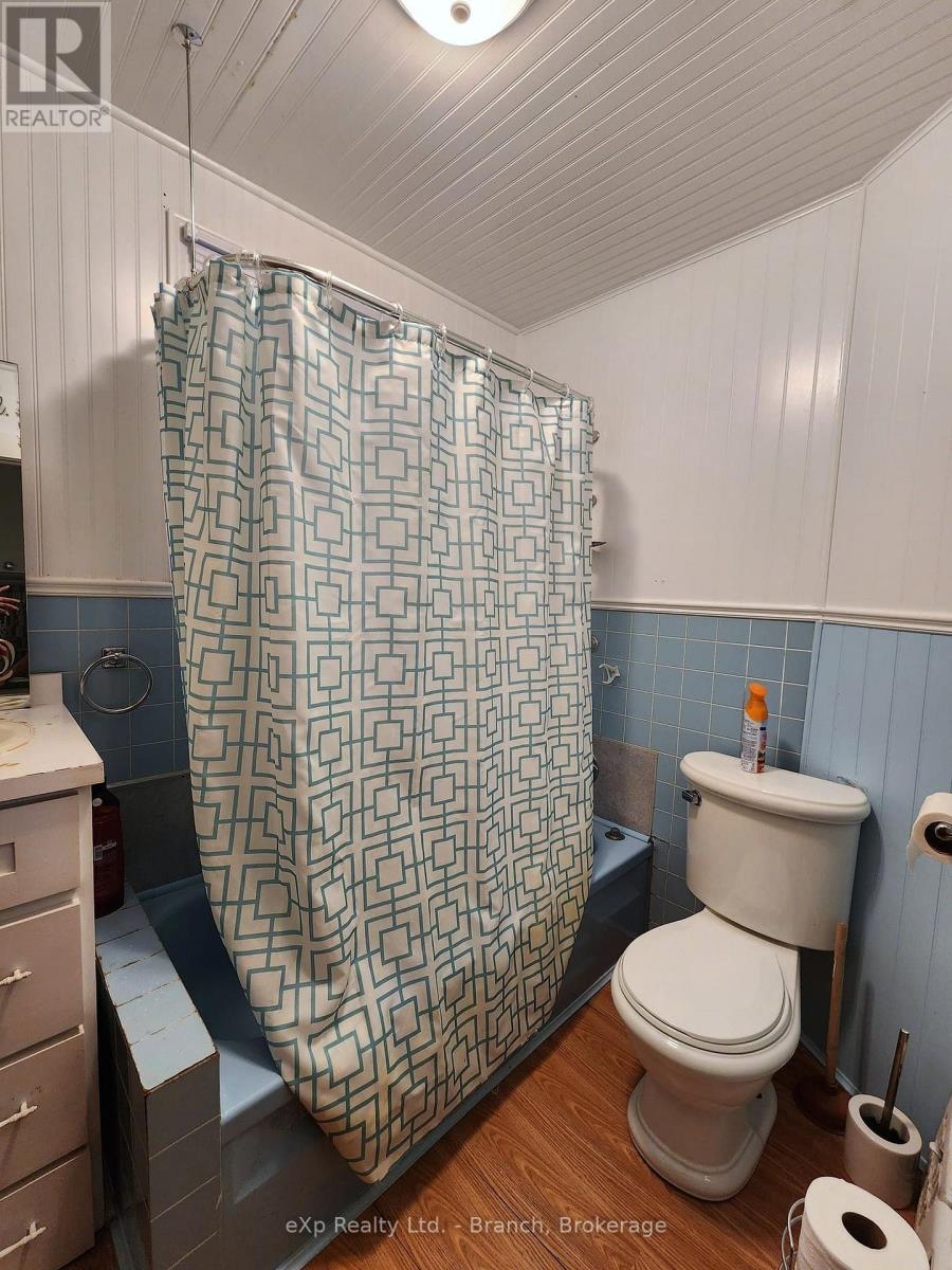 58 Second Street E Property Photo 17
