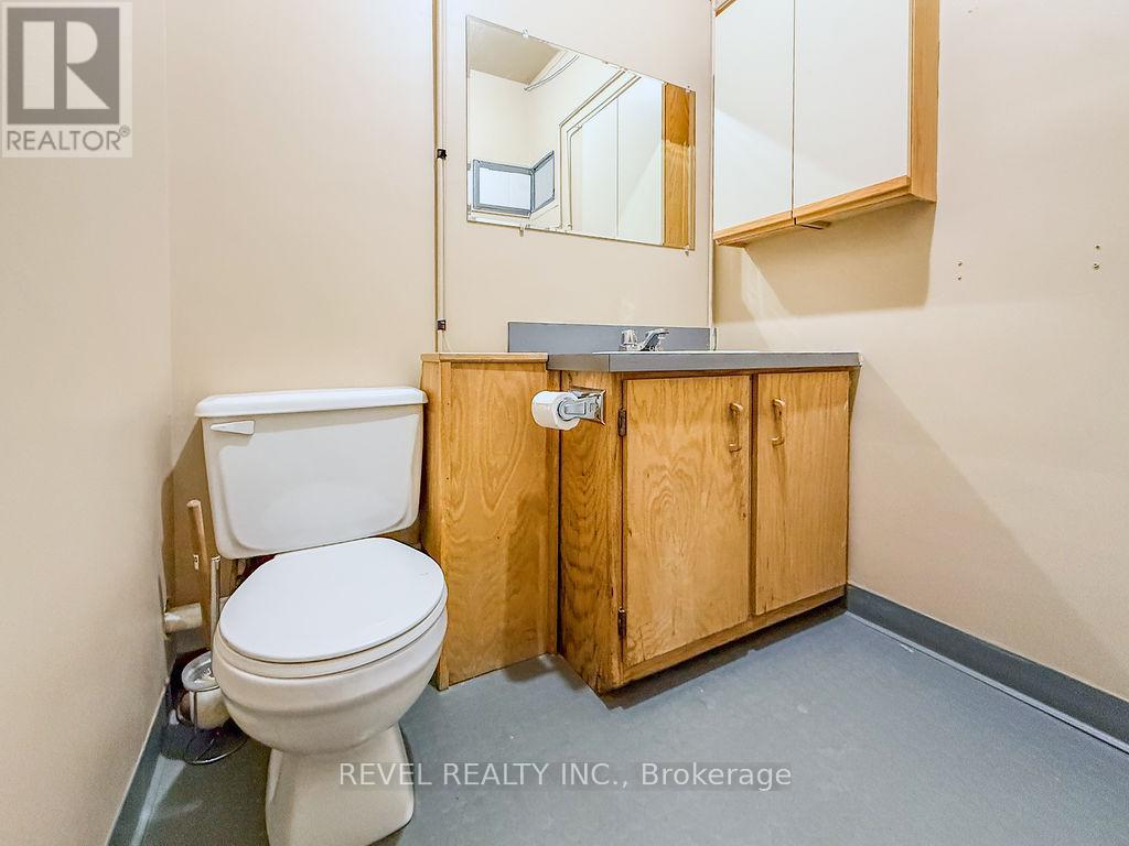 255 Algonquin Boulevard E Property Photo 24