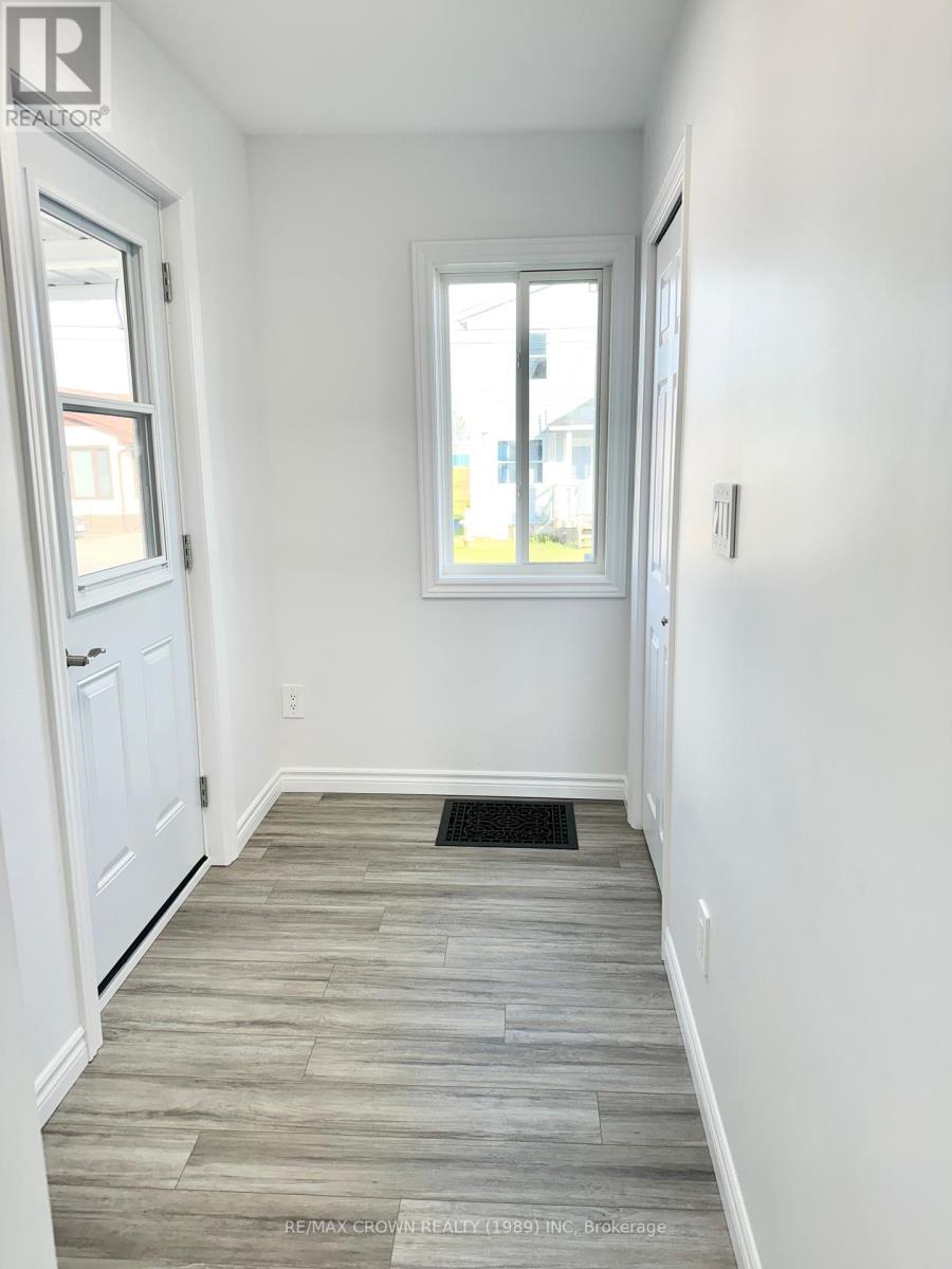 177 Elaine Avenue Property Photo 9