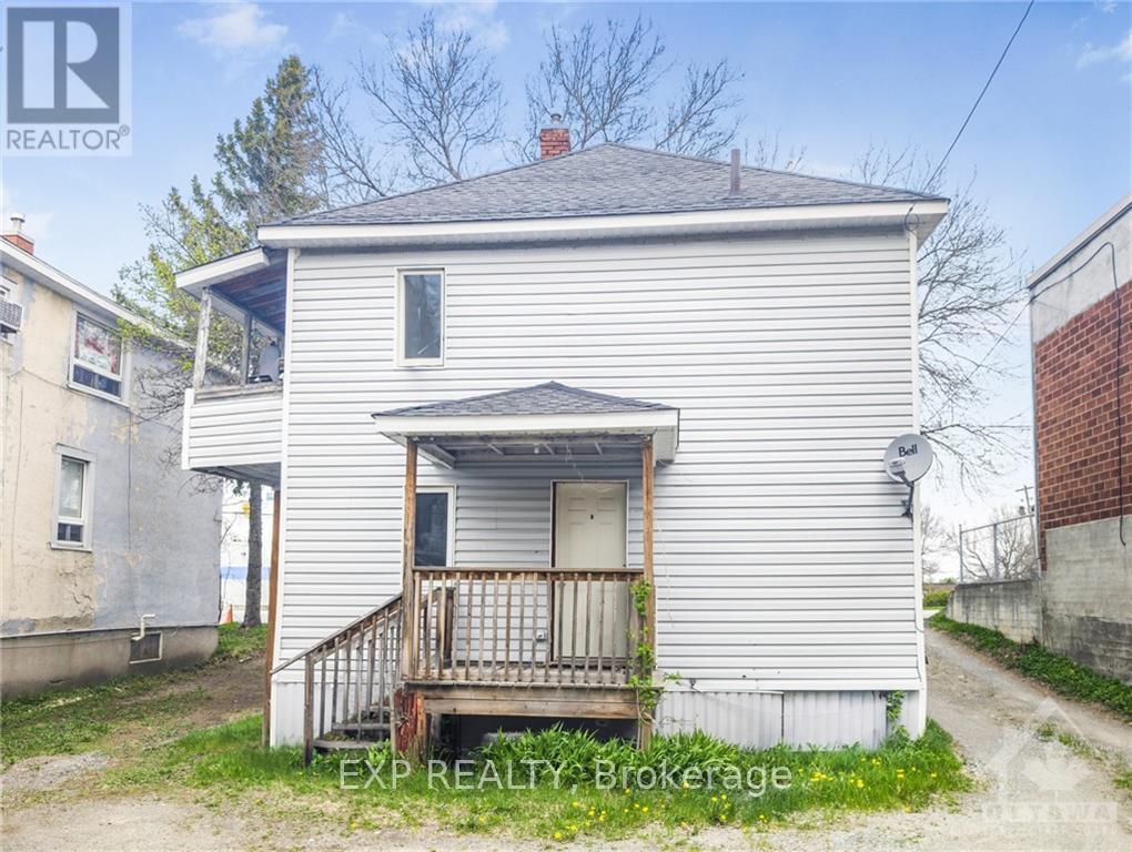 43 Government Road E Property Photo 16
