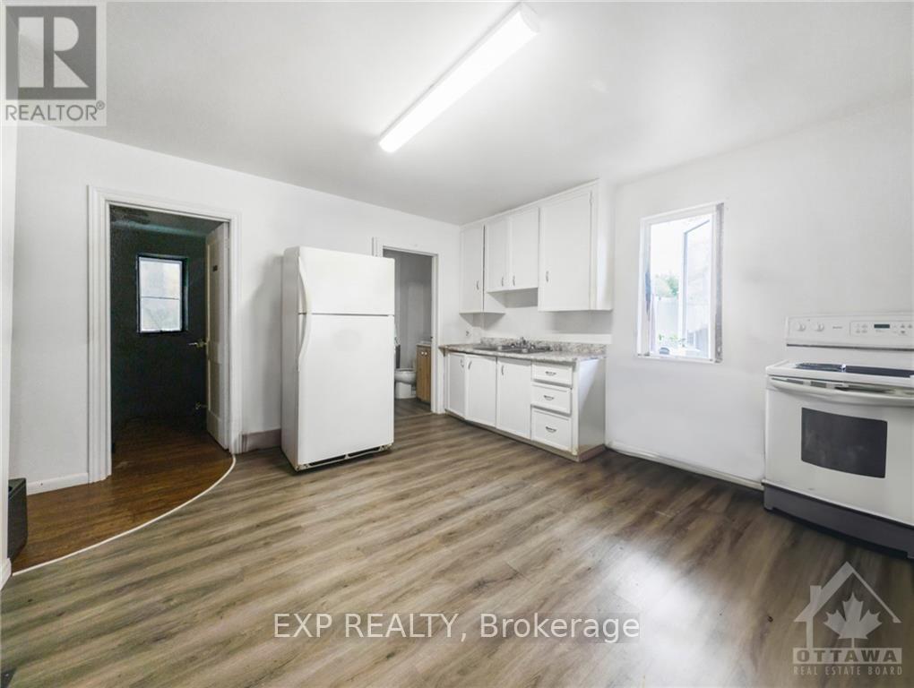 43 Government Road E Property Photo 18