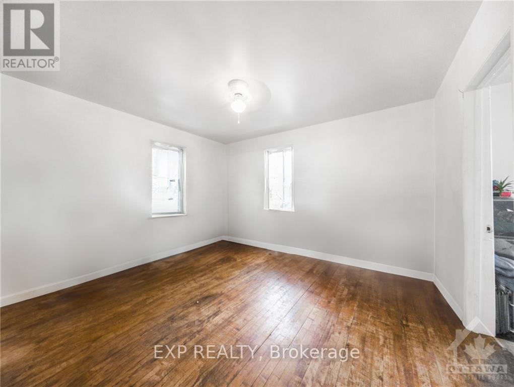 43 Government Road E Property Photo 21