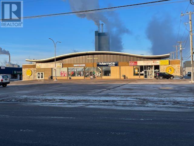 34 Whyte Ave Property Photo 1
