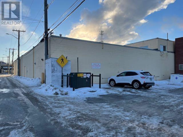 34 Whyte Ave Property Photo 6