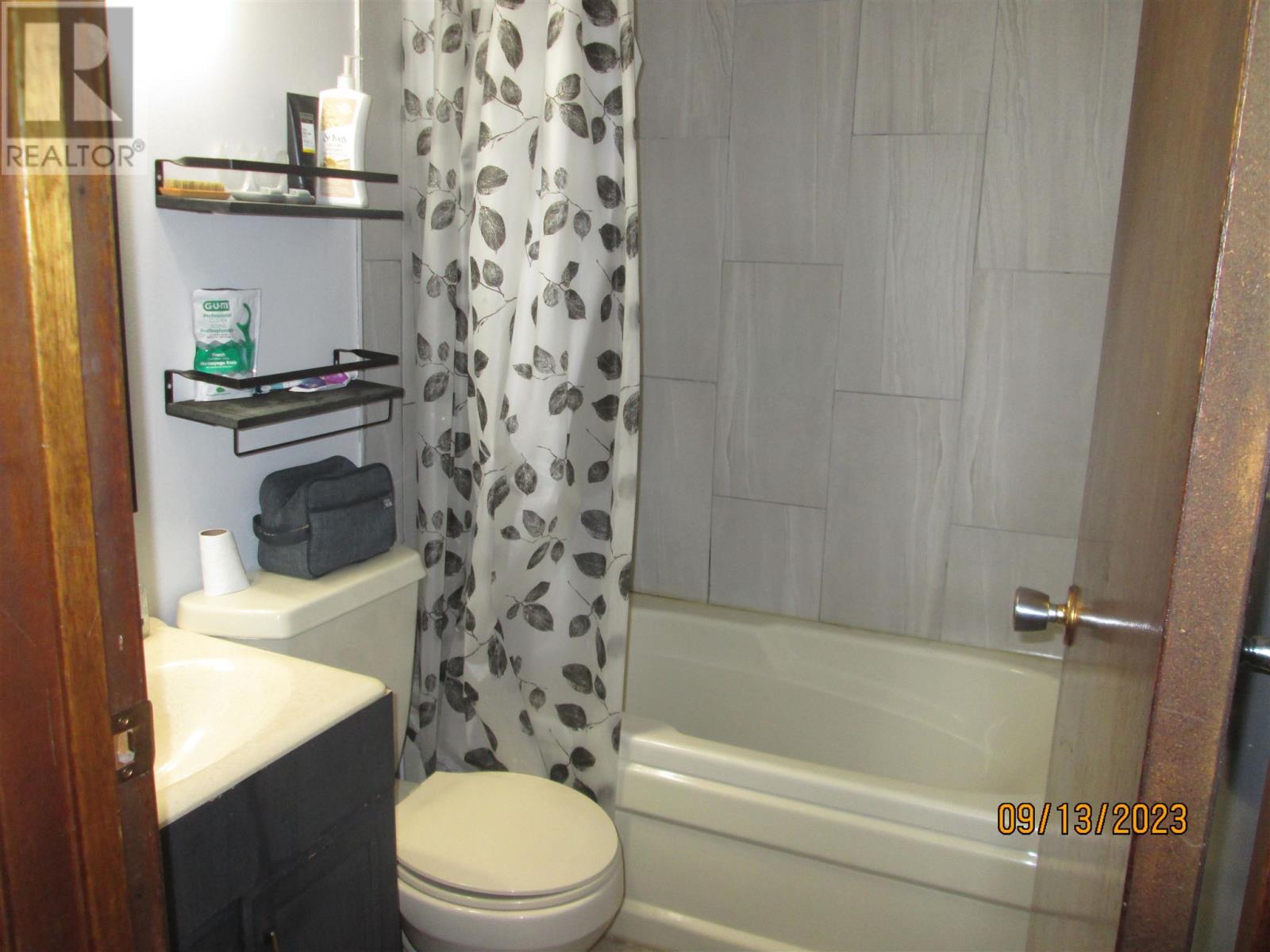 232 Lakeshore Drive Property Photo 14