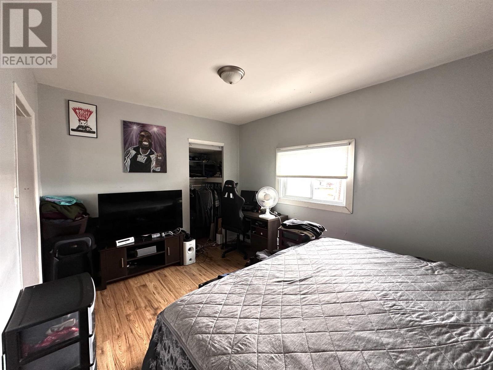 264 Cumberland St N Property Photo 37