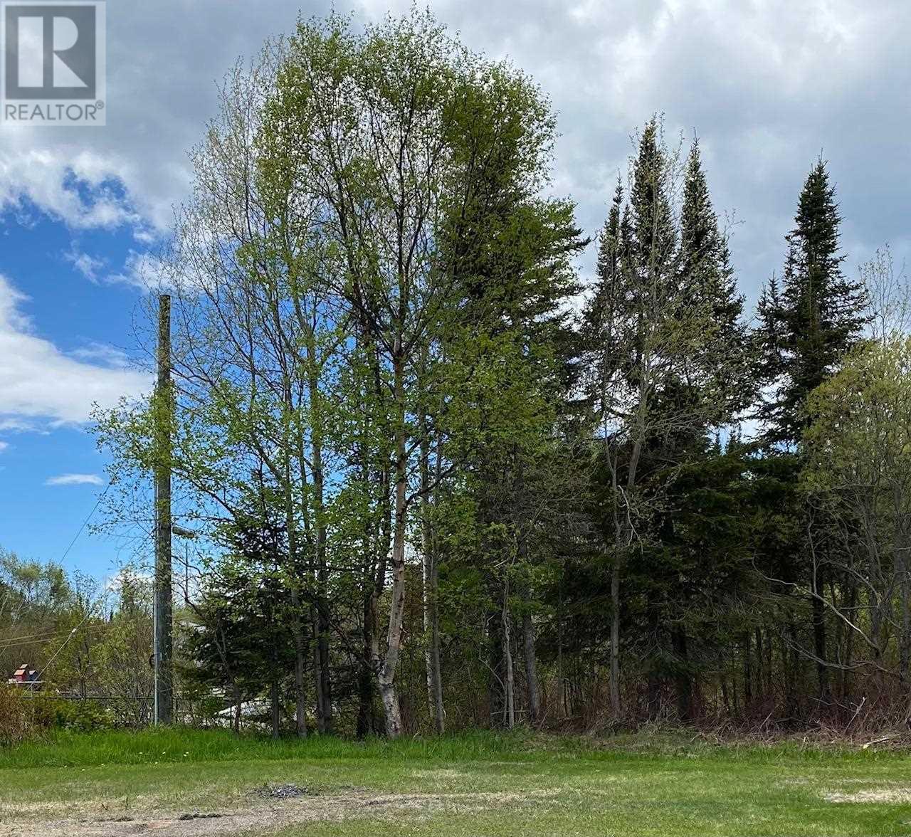47 Eastgrove Cres Property Photo 1