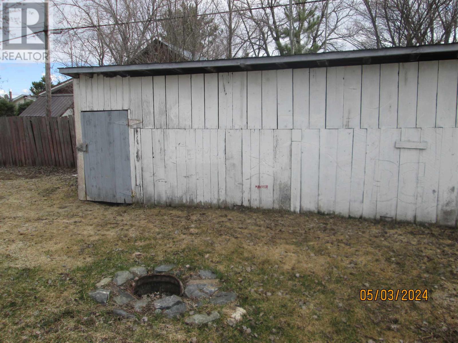 306 Front St Property Photo 5