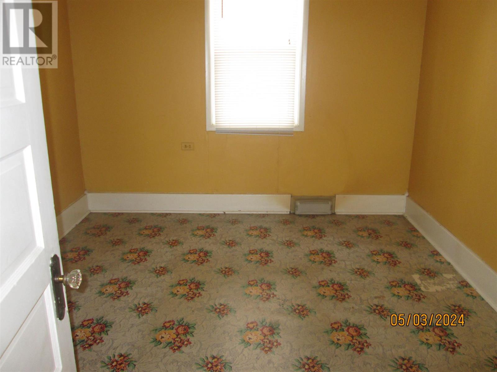 306 Front St Property Photo 9