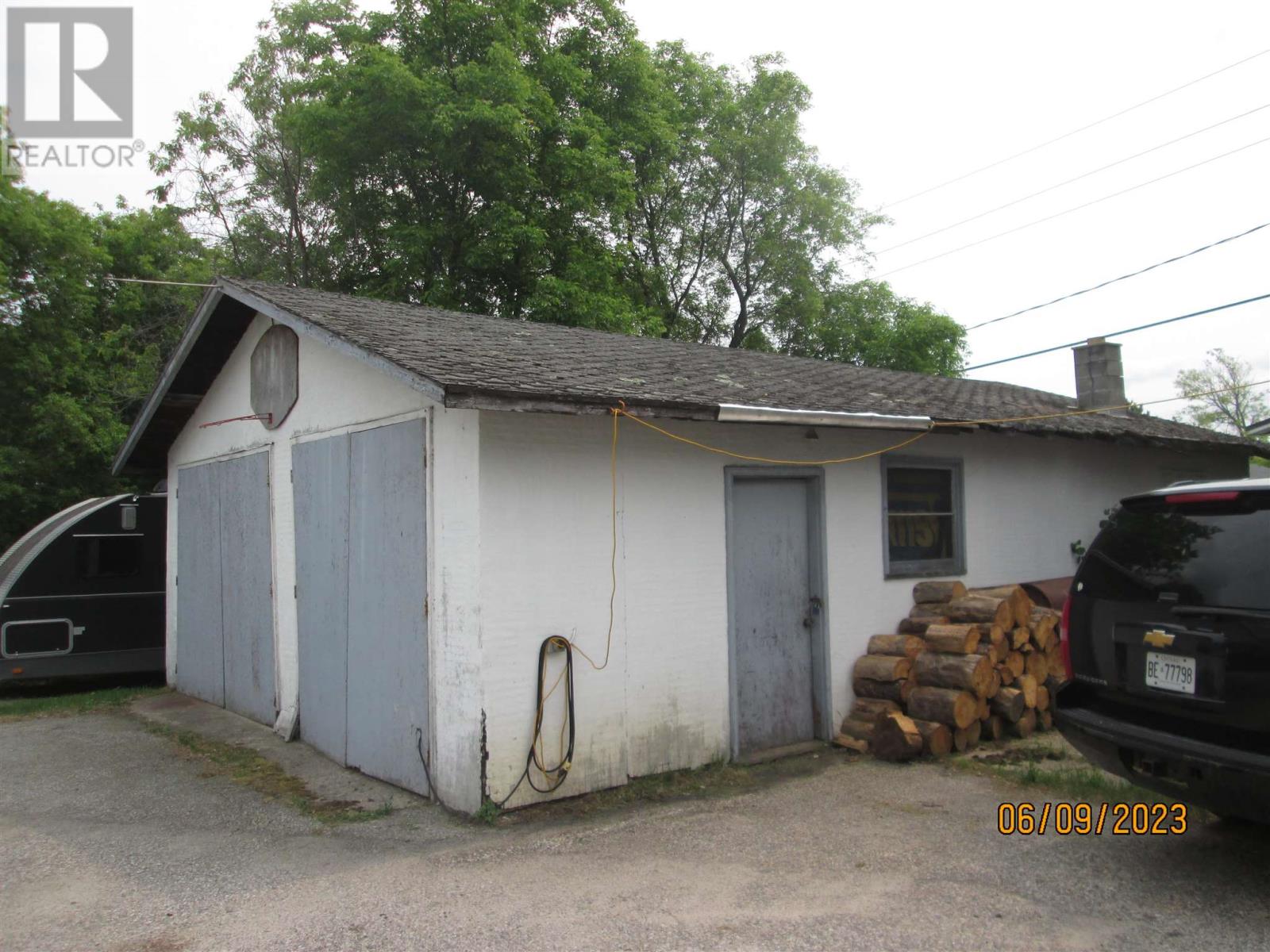 306 Front St Property Photo 22