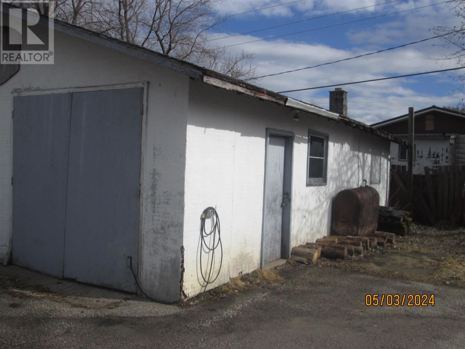 306 Front St Property Photo 23