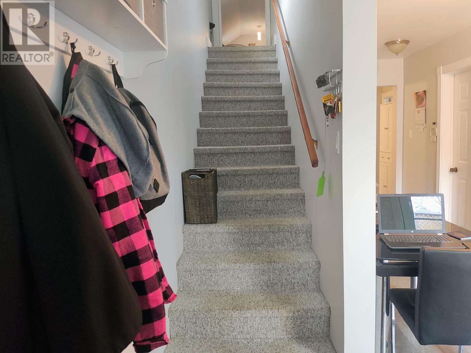 106 Shuniah St Property Photo 16