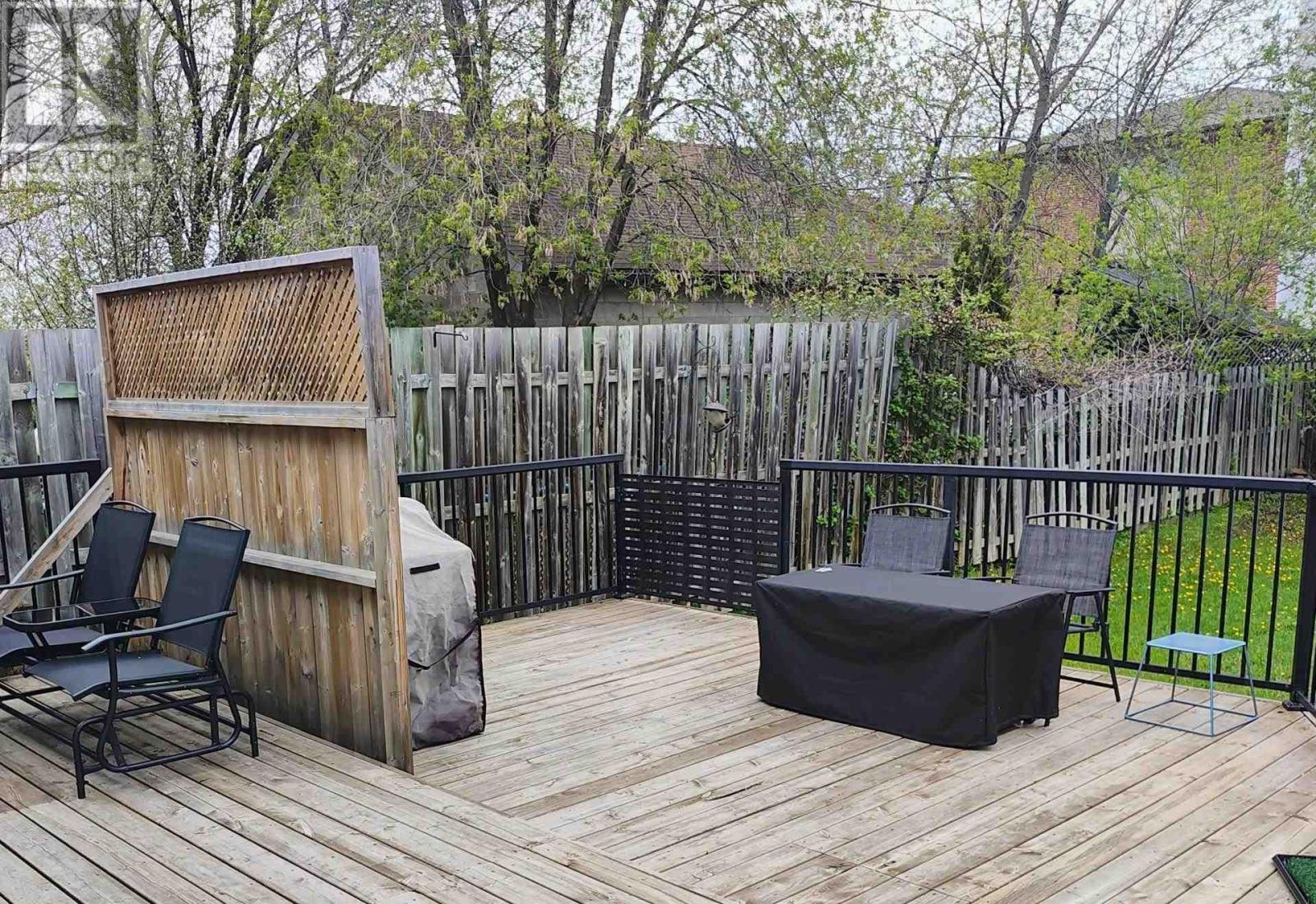 106 Shuniah St Property Photo 22