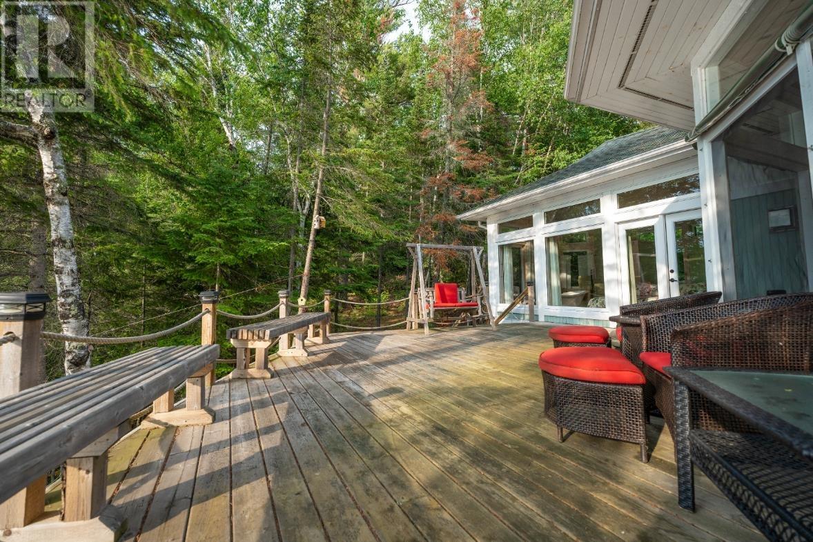 0 Queen Bee Island Property Photo 9